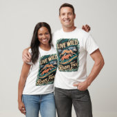 Wild Wolves Adventure Retro Natuur Kunstwerk T-shirt (Unisex)