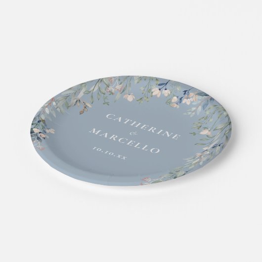 Wildbloemen Bloemencascade Stoffig Blauw Bruiloft Papieren Bordje (Gekanteld)