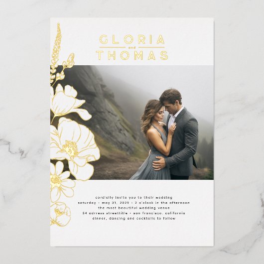 Wildbloemen Elegante moderne bruiloft foto Folie Uitnodiging (Voorkant)