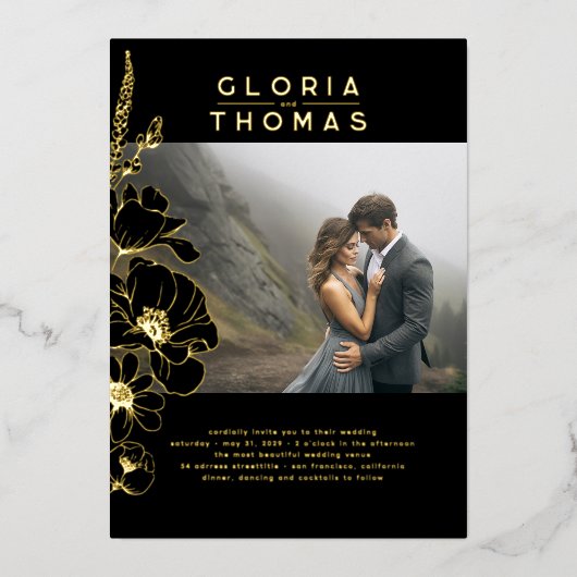 Wildbloemen Elegante moderne zwarte bruiloft foto Folie Uitnodiging (Voorkant)