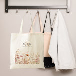 Wildbloemen roze beige monogram naam tote bag<br><div class="desc">Versierd met wilde bloemen in roze en beige. Personaliseer en voeg uw monogram initialen en volledige naam.</div>