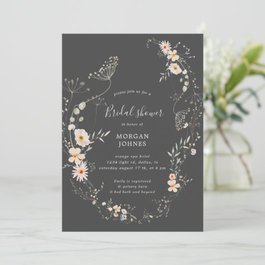 wildbloemweide floral Vrijgezellenfeest uitnodigen Kaart (Staand voorkant)