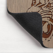Wildcat-afbeelding gegraveerd op houten ontwerp muismat (Hoek)