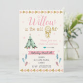 Wilde 1 1e verjaardag van het meisje uit de roze s kaart (Staand voorkant)