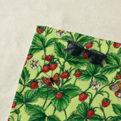 Wilde aardbeien op honingdauw strandlaken (In situ)