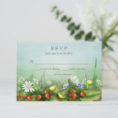 Wilde aardbeien wilde bloemen weide blauwe lucht R RSVP Kaartje (Staand voorkant)
