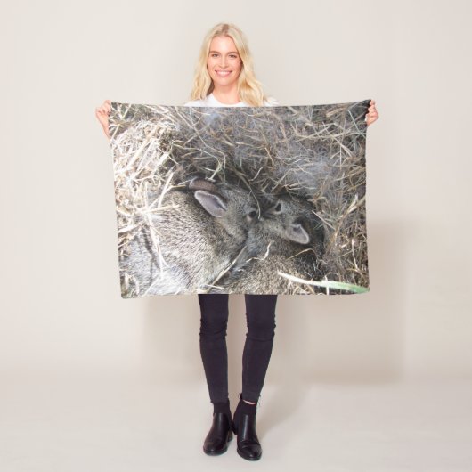 Wilde Baby Bunnies Fleece Blanket Deken (In situ)