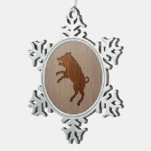 Wilde beer gegraveerd op houten ontwerpen tin sneeuwvlok ornament (Rechts)