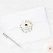 Wilde bloem afstuderen gepersonaliseerd afstuderen ronde sticker (Envelop)