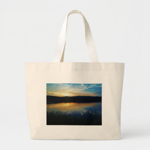 Wilde bloem, blauwe zonsondergang grote tote bag
