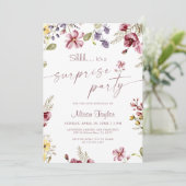 Wilde bloem Calligrafie Birthday Surprise Party Kaart (Staand voorkant)