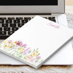 Wilde bloem Grens  Gepersonaliseerd Notitieblok<br><div class="desc">notitieblok van de wilde bloem om met jouw naam te personaliseren. Het bloemontwerp van deze waterverf heeft een rand van wilde bloemen in roze oranje en geel,  met handlettertypografie.</div>
