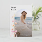 Wilde bloem moderne foto roze strik afstuderen bedankkaart (Staand voorkant)