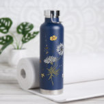 Wilde bloem waterfles<br><div class="desc">Wilde bloem Boterfly Tuinflesje,  waterfles. Eigenschappen,  de tekstlijn van de sjabloon voor naam of korte uitdrukking.</div>