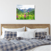 Wilde bloemen Alaskaanse vallei Canvas Afdruk (Insitu (Slaapkamer))