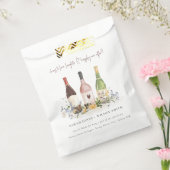 Wilde bloemen Cheers to Love Wine Bottles Weddensc Bedankzakje (Gezegeld)