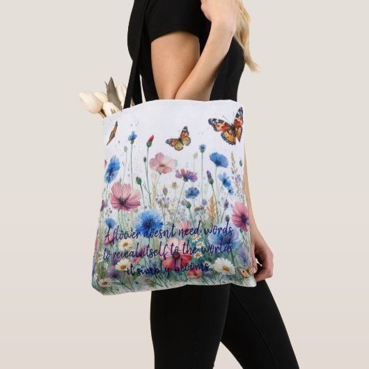 Wilde bloemen & citaat tote bag (Dichtbij)