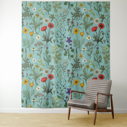 Wilde bloemen collage op blauw wandkleed (In situ)