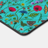 Wilde bloemen en motten op blauwgroen bureaumat (Hoek)