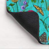 Wilde bloemen en motten op blauwgroen muismat (Hoek)