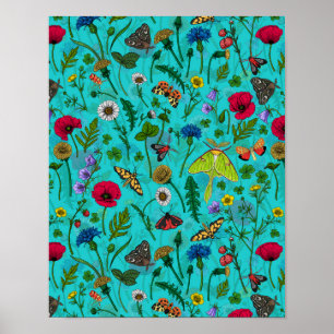 Wilde bloemen en motten op blauwgroen poster