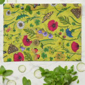 Wilde bloemen en motten op groen theedoek (Gevouwen)
