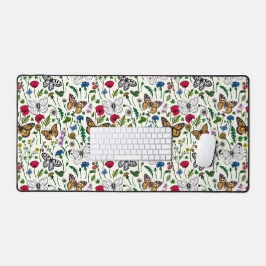 Wilde bloemen en vlinders op wit bureaumat (Keyboard & Muis)