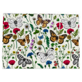 Wilde bloemen en vlinders op wit groot cadeauzakje (Achterkant)