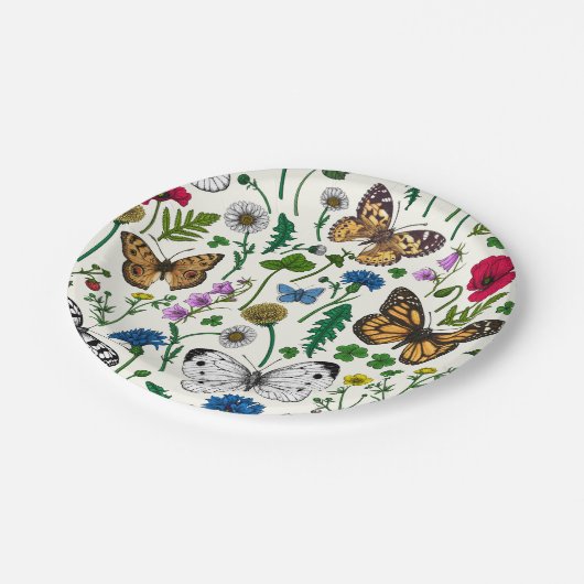 Wilde bloemen en vlinders op wit papieren bordje (Gekanteld)