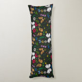 Wilde bloemen en vlinders op zwart lichaamskussen (Achterkant (Verticaal))