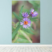 Wilde bloemen in het Paarse Canvas Afdruk (Insitu (Houten vloer))
