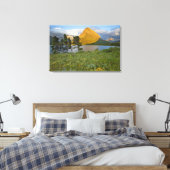 Wilde bloemen langs Swiftcurrent Lake in de Many Canvas Afdruk (Insitu (Slaapkamer))