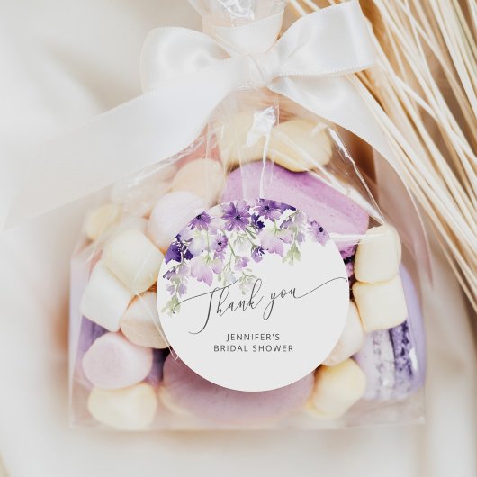 Wilde bloemen lila paarse bruidsfeest cadeautje ronde sticker