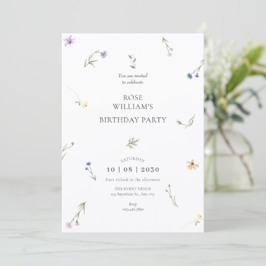 Wilde bloemen minimalistische elegante verjaardag kaart (Staand voorkant)