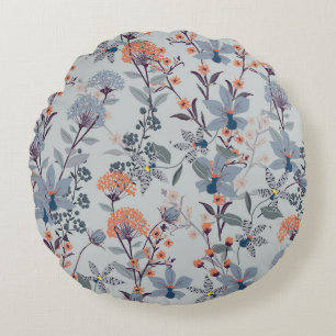 Wilde bloemen op blauw, botanisch patroon. rond kussen