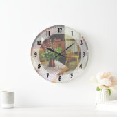 Wilde bloemen op keukentafel grote klok (Huis)