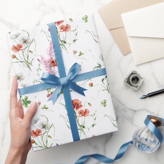 Wilde Bloemen Op Wit Cadeaupapier (Geschenken)
