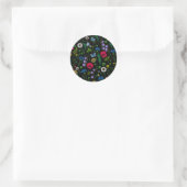 Wilde bloemen op zwart ronde sticker (Tas)