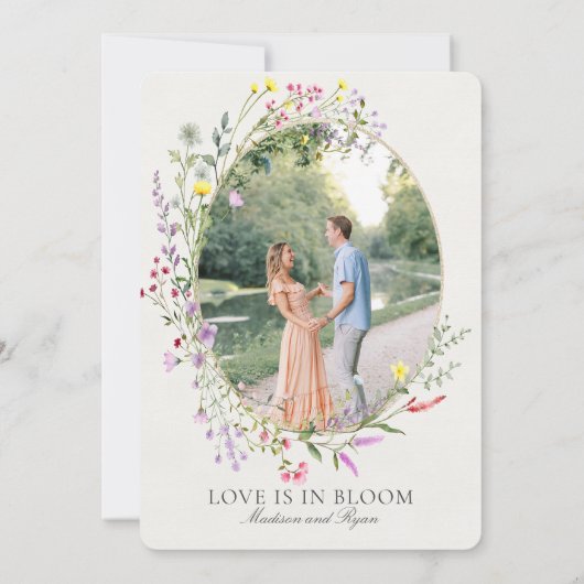 Wilde bloemenliefde staat in bloei Bewaar de datum Kaart (Achterkant)