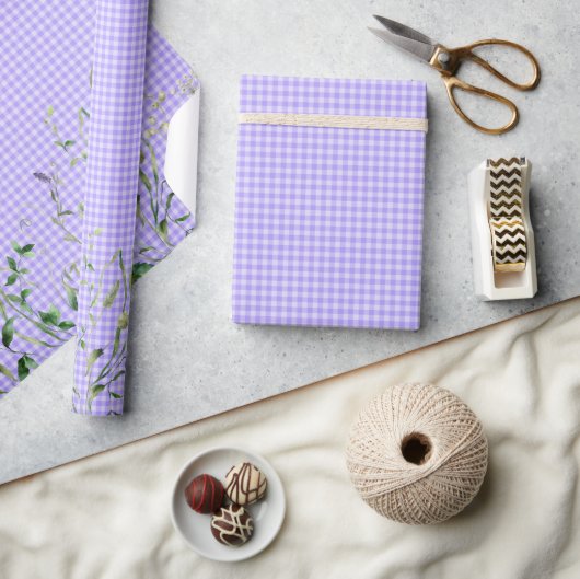 Wilde Bloemenrand Op Paarse Gingham Cadeaupapier (Crafts)