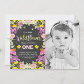Wilde bloemenverjaardagsuitnodiging Floral Girl ro Kaart (Voorkant)