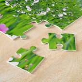 Wilde bloemtuin onder een zonnige hemel legpuzzel (Zijkant)