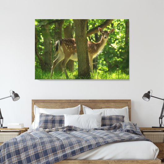 Wilde braaklaag in bossen tussen bomen canvas afdruk (Insitu (Slaapkamer))