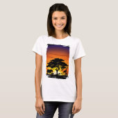 Wilde dieren op de Afrikaanse Savanna Sunset T-shirt (Voorkant volledig)