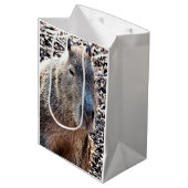 WILDE DIERLIJKE CAPYBARA MEDIUM CADEAUZAKJE (Voorkant Gekanteld)
