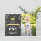 Wilde dingen verjaardag uitnodiging Jongen rustiek (Staand voorkant)