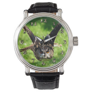 Wilde Eagle Owl in volle vlucht Horloge