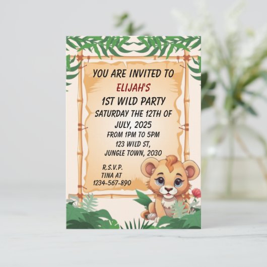 Wilde Eén Schattige Leeuw Jungle Thema Uitnodiging (Staand voorkant)