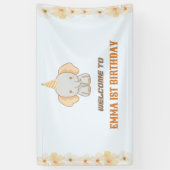 Wilde Eén Schattige Olifant 1e Verjaardag Welkomst Spandoek (Verticaal)