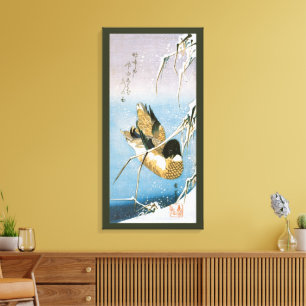 Wilde eend zwemt sneeuw beladen riet door Hiroshig Canvas Afdruk